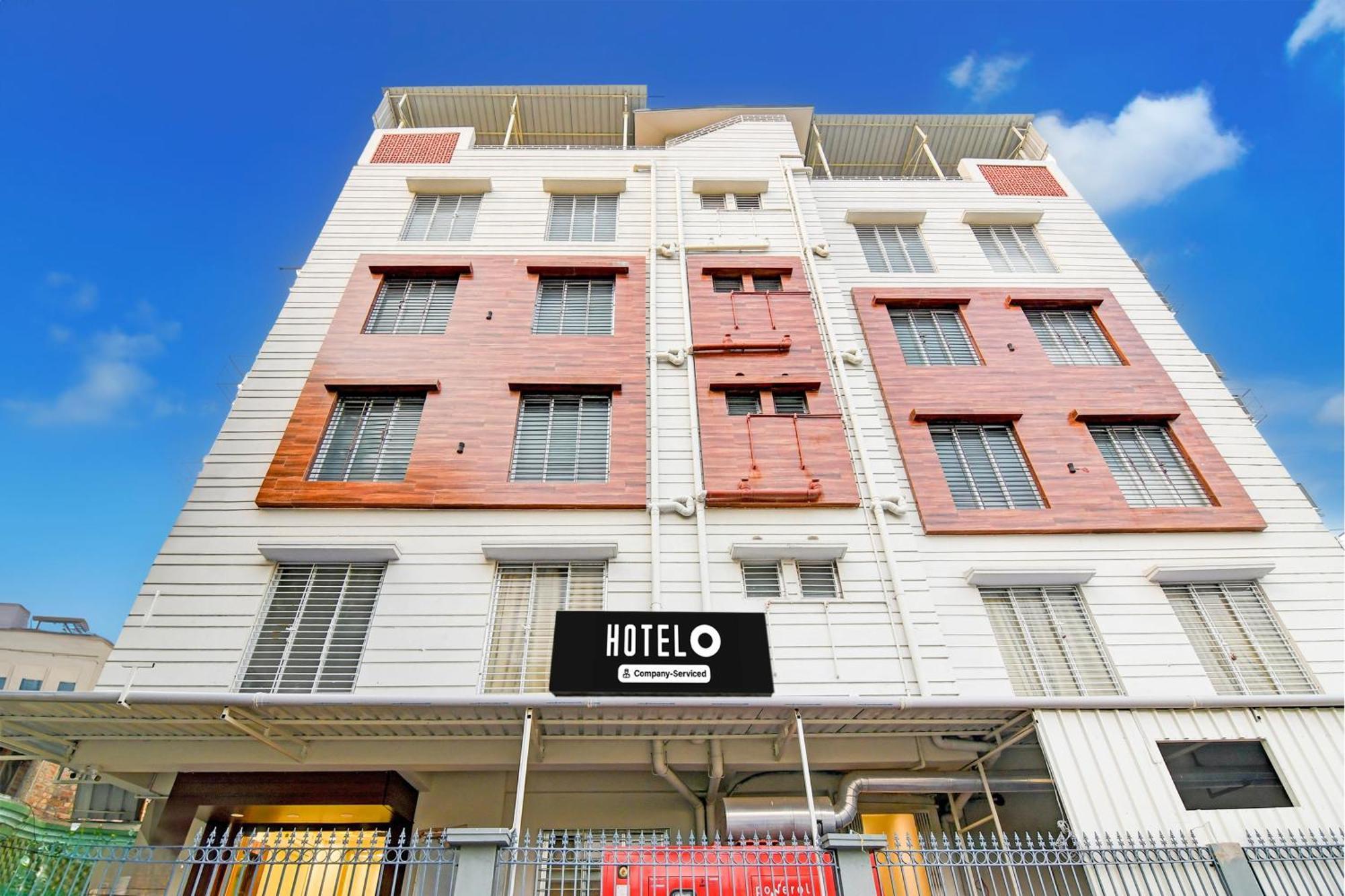 Super Townhouse Kaikhali Near Airport كولكاتا المظهر الخارجي الصورة