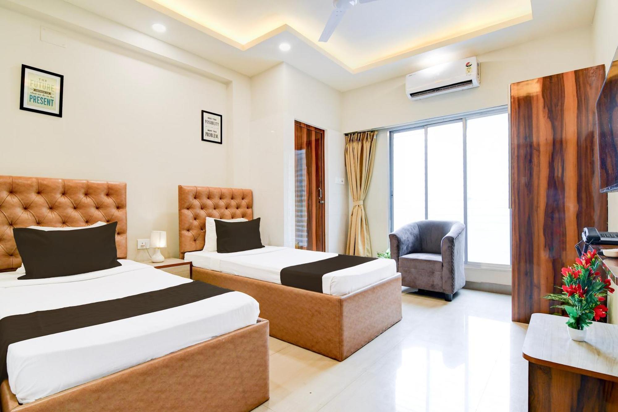 Super Townhouse Kaikhali Near Airport كولكاتا المظهر الخارجي الصورة